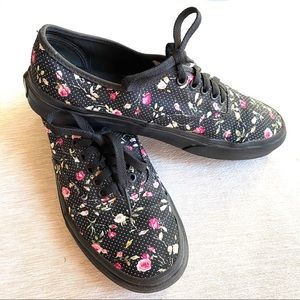 Vans Off The Wall Black Floral Low Tops Women 8.5